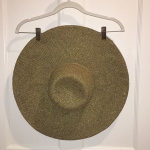 beach floppy hat ☀️